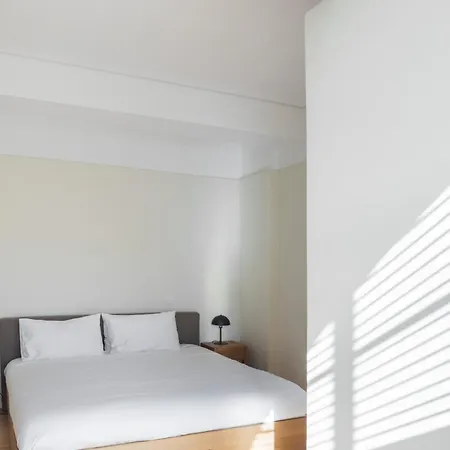 Апартаменты Flh Santa Apolonia Riverside